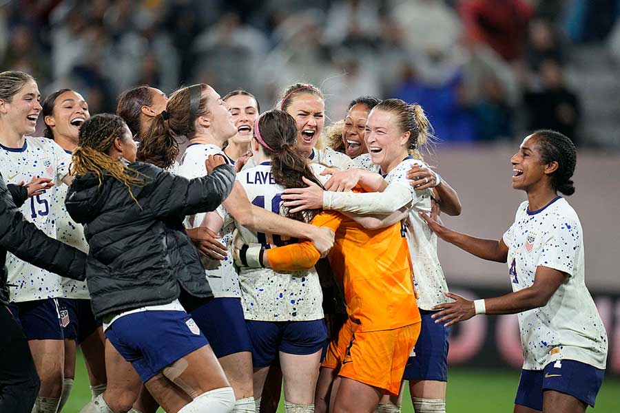 女子ゴールドカップ準決勝はPK戦の末に米国が勝利した【写真：ロイター】