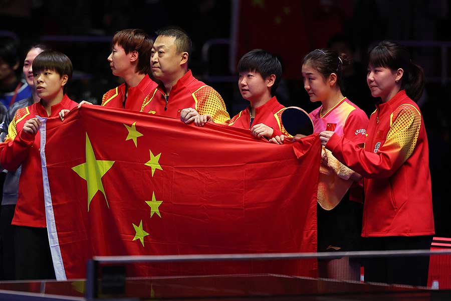 世界卓球6連覇した中国女子代表【写真：ロイター】