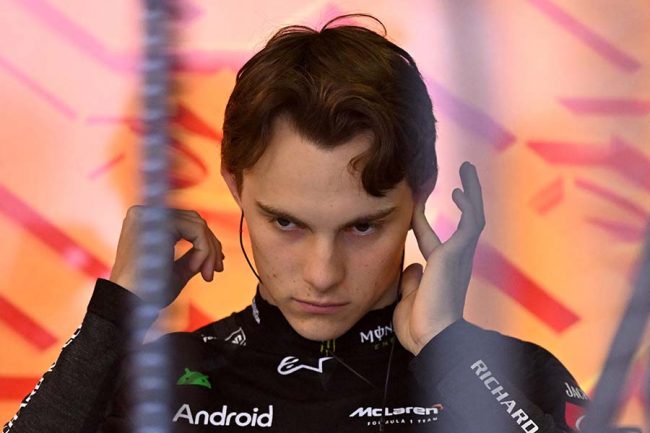 親日F1レーサー、恋人との