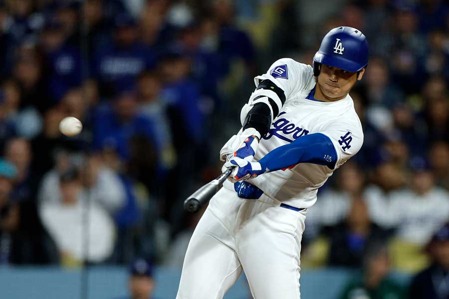 ドジャースで待望の1号本塁打を放った大谷翔平【写真：Getty Images】