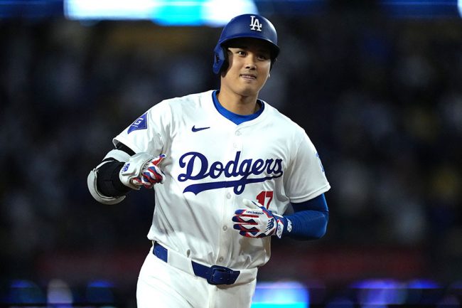 大谷翔平、ド軍1号弾キャッチの女性と