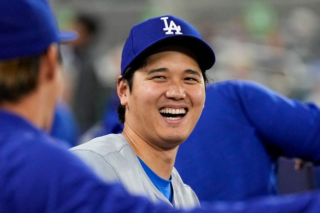 ハローキティ 大谷翔平 所属 2014年 ドジャース 球場配布 首振り人形