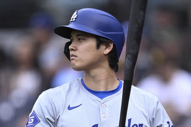 大谷翔平、海まであと一歩の12号！ 豪快136m弾に敵地は騒然…6試合ぶり