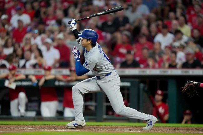 全力疾走なし、大谷翔平は「ハムストリング」に不安 牽制球で負傷
