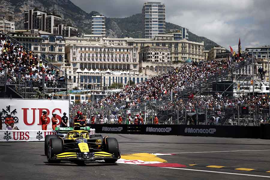 F1第8戦モナコGPで走るマクラーレンのランド・ノリス【写真：ロイター】