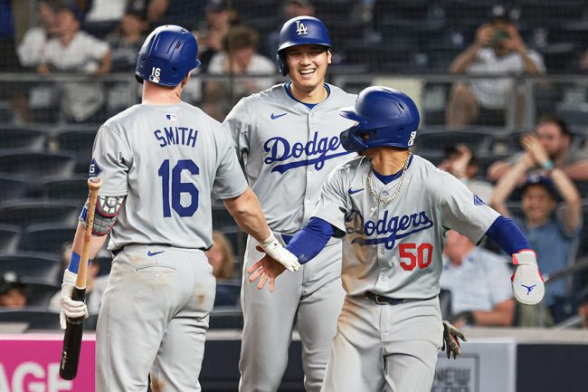 ドジャース戦客席に現れた女性が「なんて素敵なの」 日本でもお馴染み  