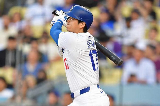 大谷翔平、逆方向に138m特大18号！ 米実況興奮「完全に破壊した！この