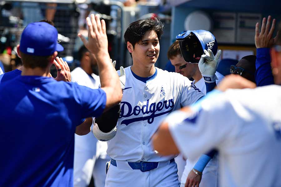 ロイヤルズ戦で2打席連続HRを放ったドジャースの大谷翔平【写真：ロイター】