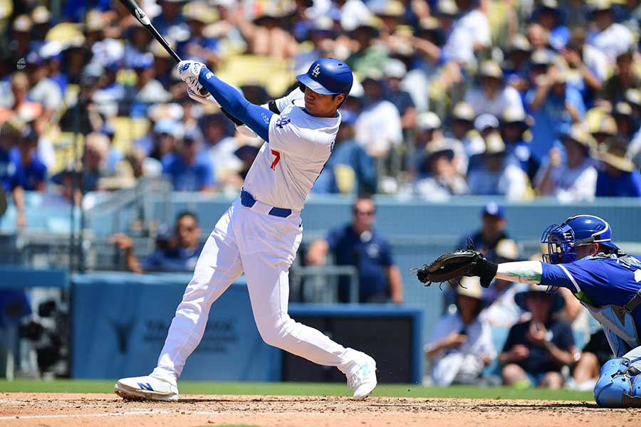 ロイヤルズ戦、19号を放ったドジャースの大谷翔平【写真：ロイター】