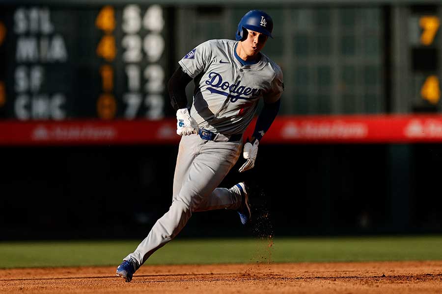 ロッキーズ戦に先発しているドジャースの大谷翔平【写真：ロイター】