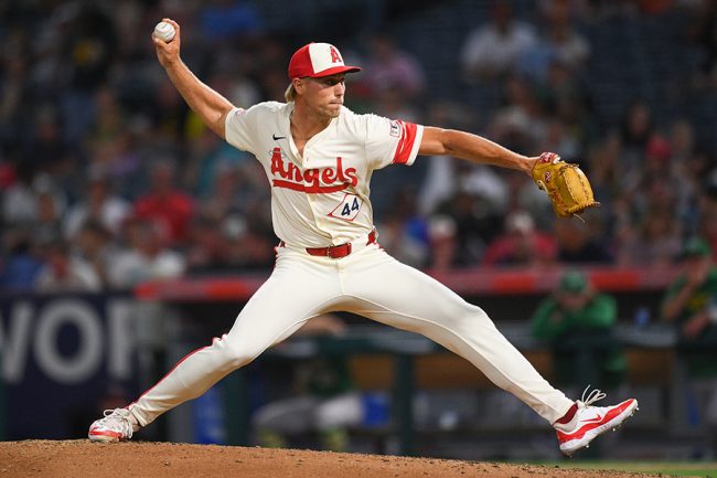 161キロで41cm変化が「エグすぎる」 エ軍の剛腕の一球に困惑の声「眼科