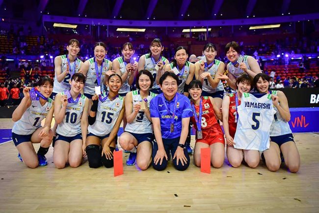 女子バレー表彰式で「マジで!?感」 まるで予想外の反応、日本選手の