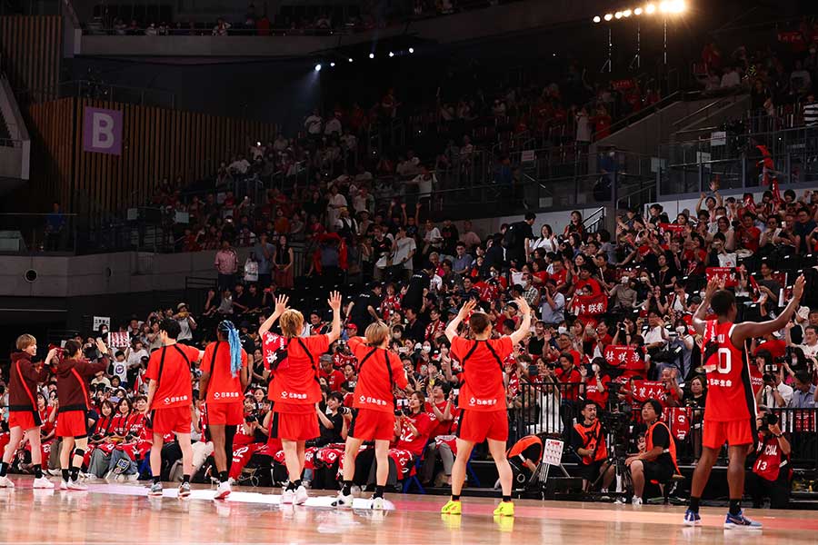 4日にニュージーランドと対戦した日本代表【写真：Getty Images】