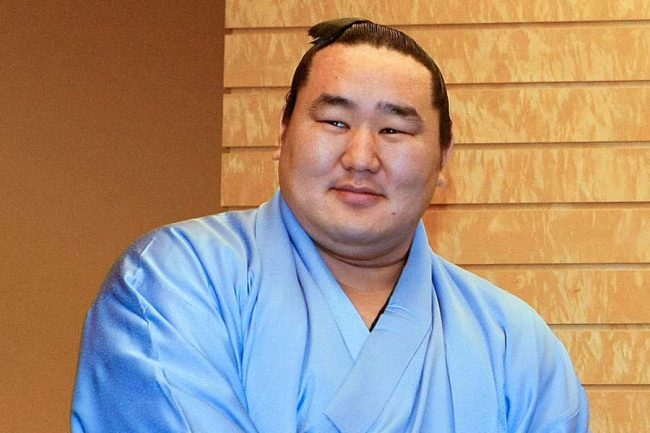 手術報告あった元横綱朝青龍の近影に驚き「痩せましたね」 元気な様子