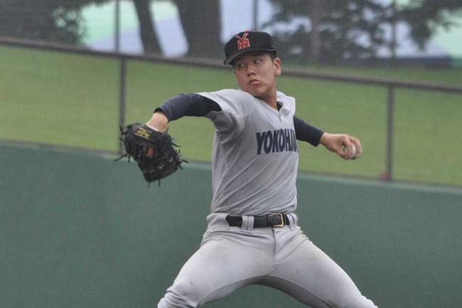 打者18人に完全投球 横浜のスーパー1年生・小野舜友に正捕手が受けた