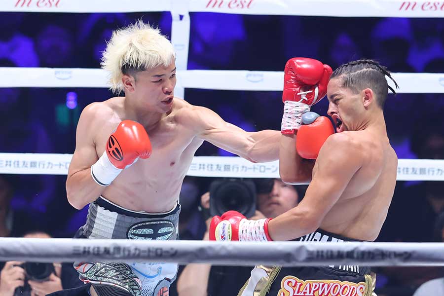 ジョナサン・ロドリゲス（右）は那須川天心に脱帽した【写真：高橋学】