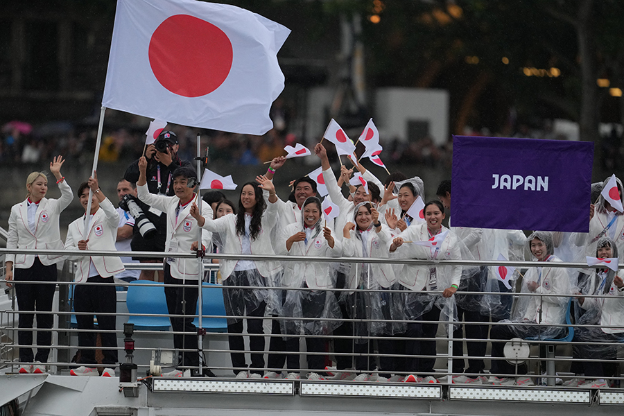 日本選手団【写真：ロイター】