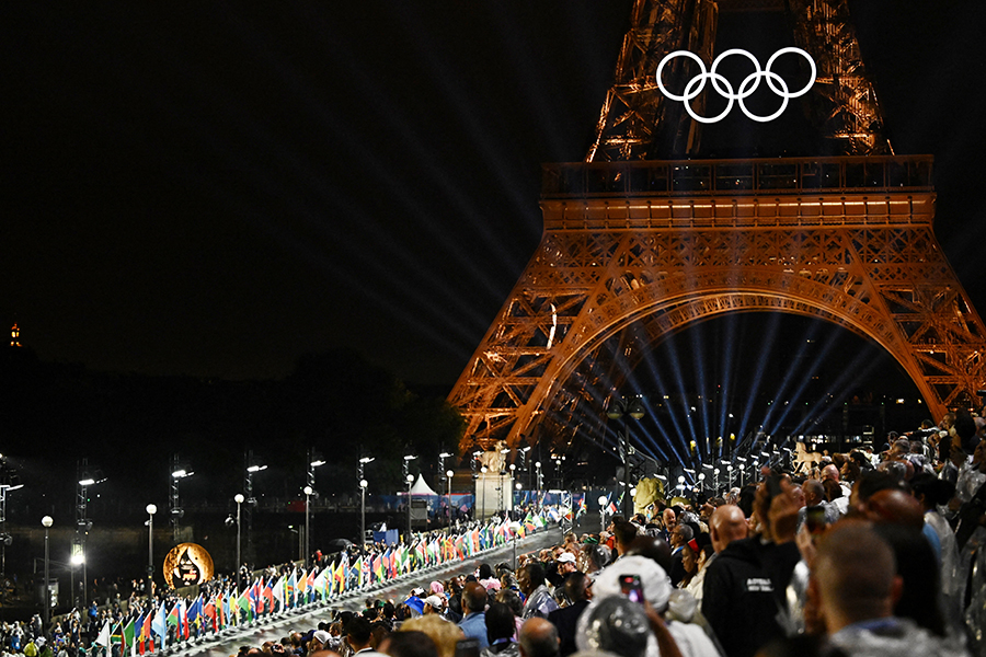 セーヌ川沿いで行われたパリ五輪の開会式【写真：ロイター】