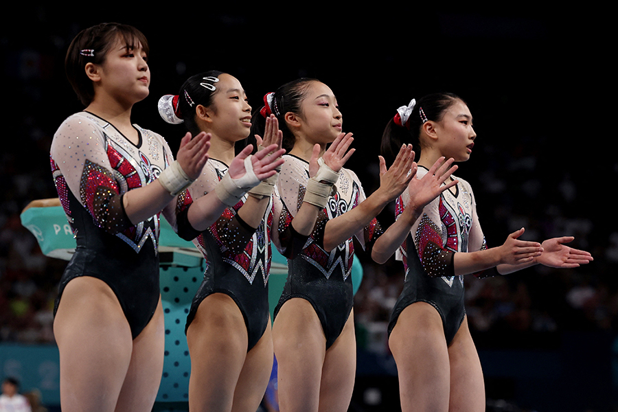 体操団体予選に臨んだ女子日本代表【写真：ロイター】