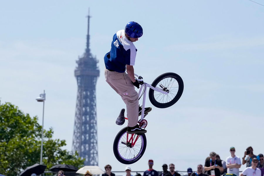 自転車BMXフリースタイルのパーク決勝で5位入賞を果たした中村輪夢【写真：Getty Images】