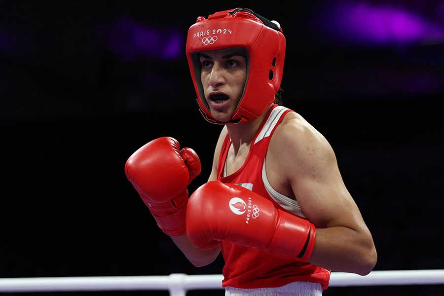 ボクシング女子66キロ級2回戦でアンジェラ・カリニと戦ったイマネ・ケリフ【写真：ロイター】