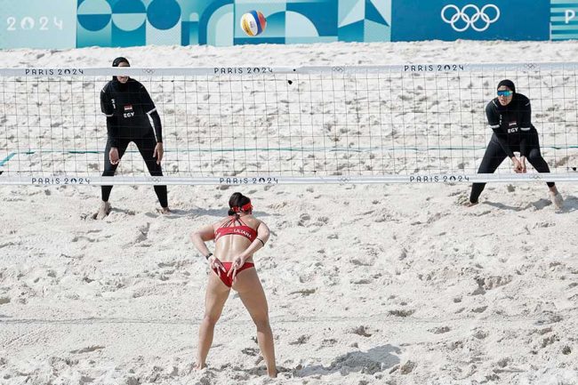 セール‼️必見‼レア️、新品ビーチ バレー日本代表 ウエアー 水着を着てるほうが悪い」という風潮も…ビーチバレー“ユニフォーム自由