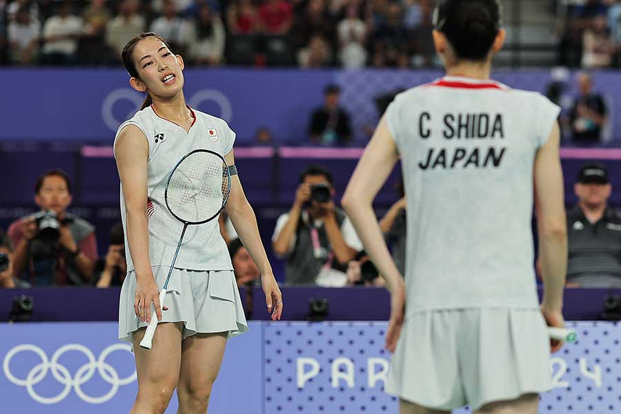 バドミントン女子ダブルス準決勝に出場した志田千陽、松山奈未組【写真：ロイター】