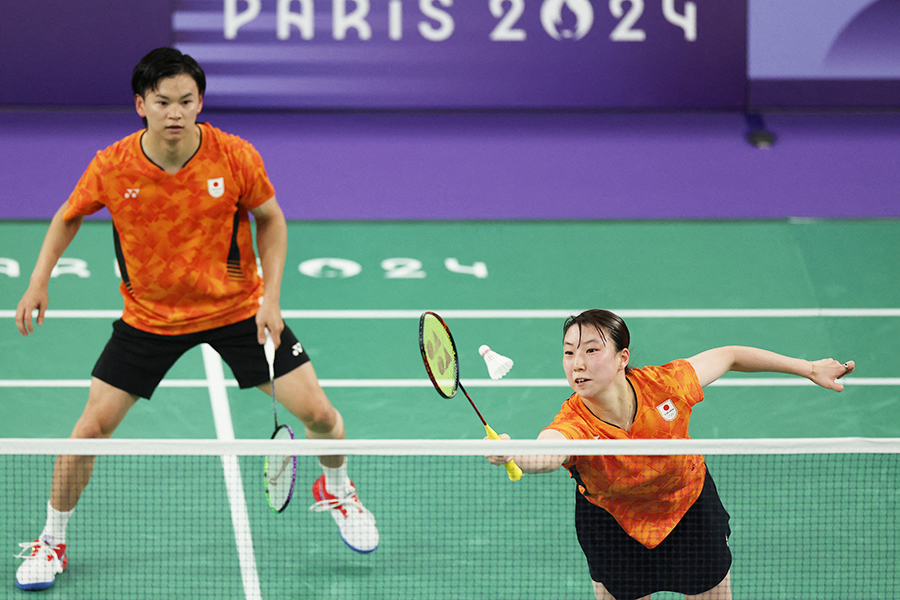 バドミントン混合ダブルスで銅メダルを獲得した渡辺勇大、東野有紗組【写真：Getty Images】