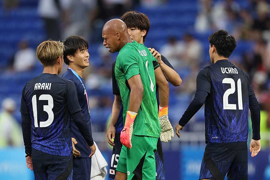 スペインに敗戦したサッカー日本代表【写真：ロイター】