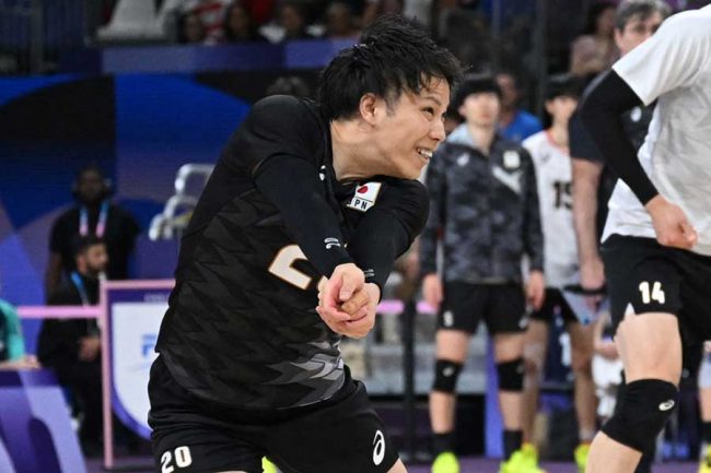 バレー日本戦で「絶対すごい痛いのに…」 堪えて笑顔の山本智大に感心