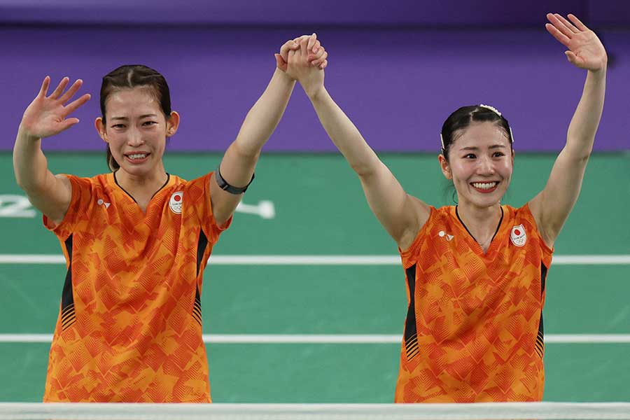 銅メダルを獲得した志田千陽、松山奈未組【写真：ロイター】