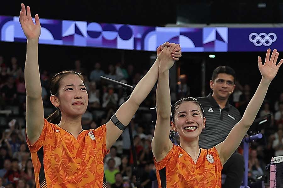 バドミントン女子ダブルスで銅メダルを獲得した志田千陽、松山奈未組【写真：ロイター】