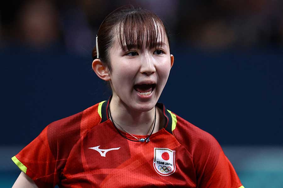 卓球の女子シングルス3位決定戦でシン・ユビンに勝利した早田ひな【写真：ロイター】