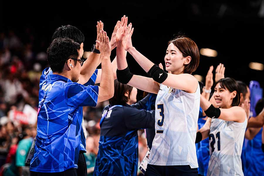 ケニア戦今大会初勝利を挙げた日本代表の古賀紗理那【写真：FIVA】