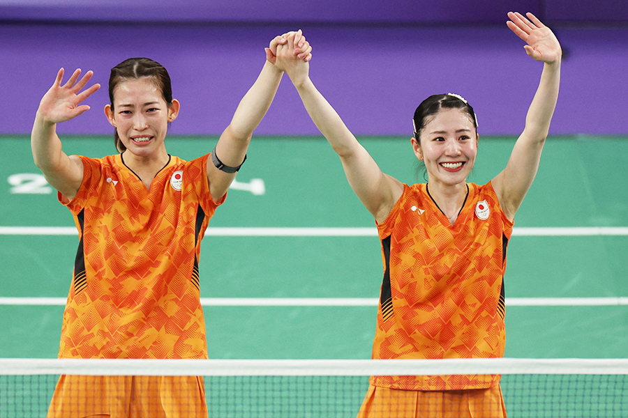 バドミントン女子ダブルスで銅メダルを獲得した志田千陽、松山奈未組【写真：ロイター】