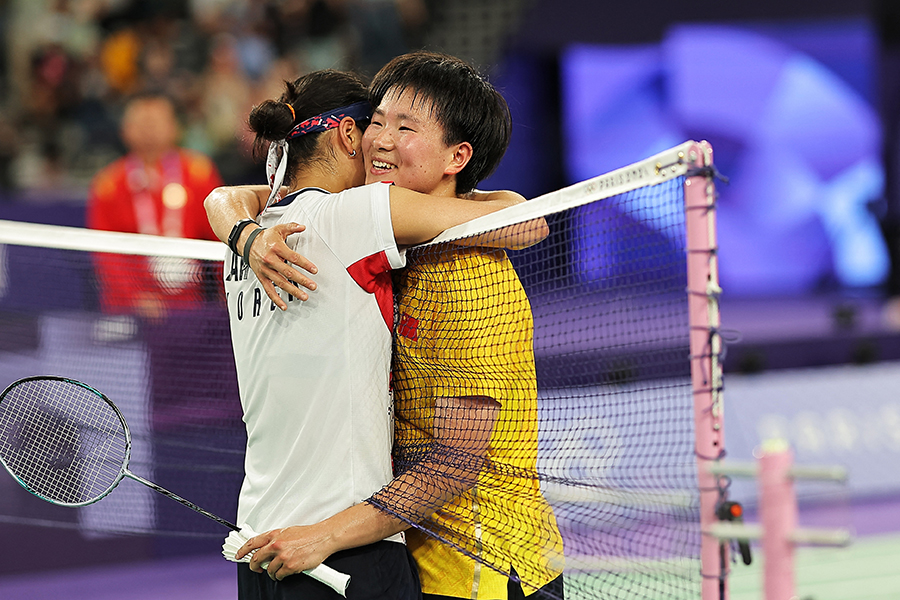 バドミントン女子シングルスで銀メダルを獲得した中国の何氷嬌【写真：ロイター】