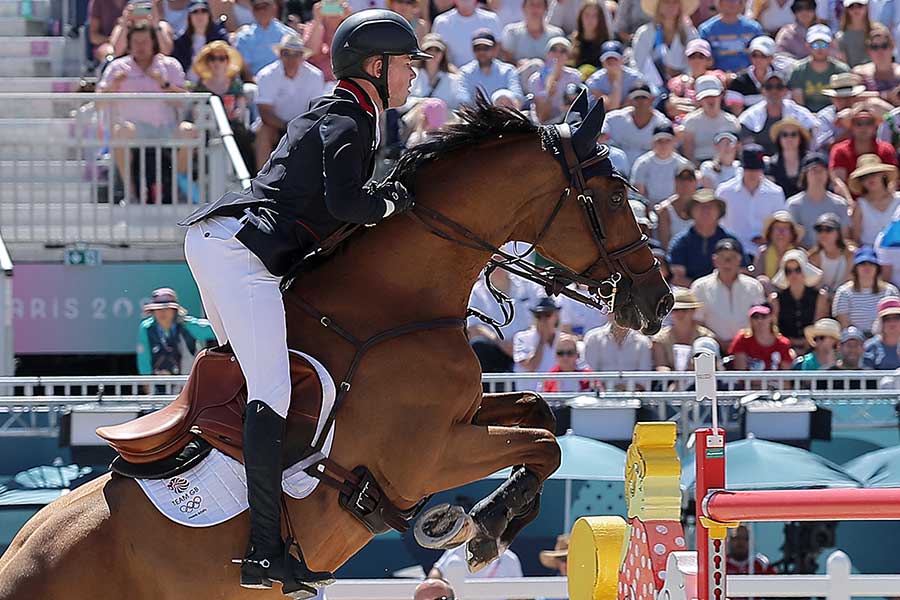 馬術障害飛越のハリー・チャールズ【写真：ロイター】