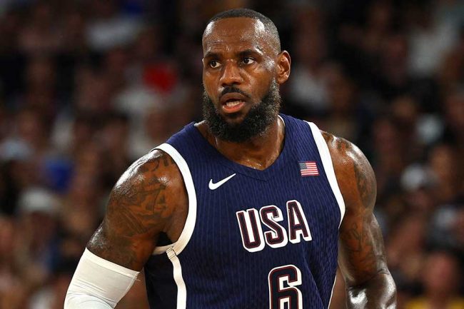 なんてものを着てるんだ」 五輪バスケ大物の強烈ファッションに米困惑