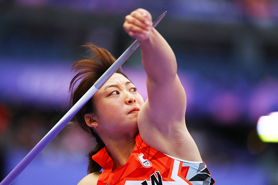 陸上女子やり投げ予選に出場した上田百寧【写真：ロイター】