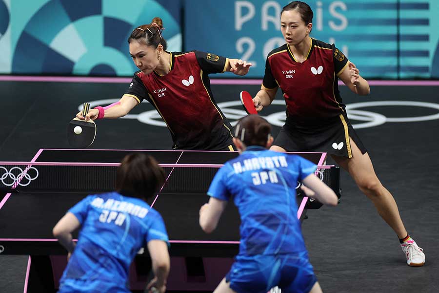 卓球女子団体準決勝で日本はドイツと対戦した【写真：ロイター】