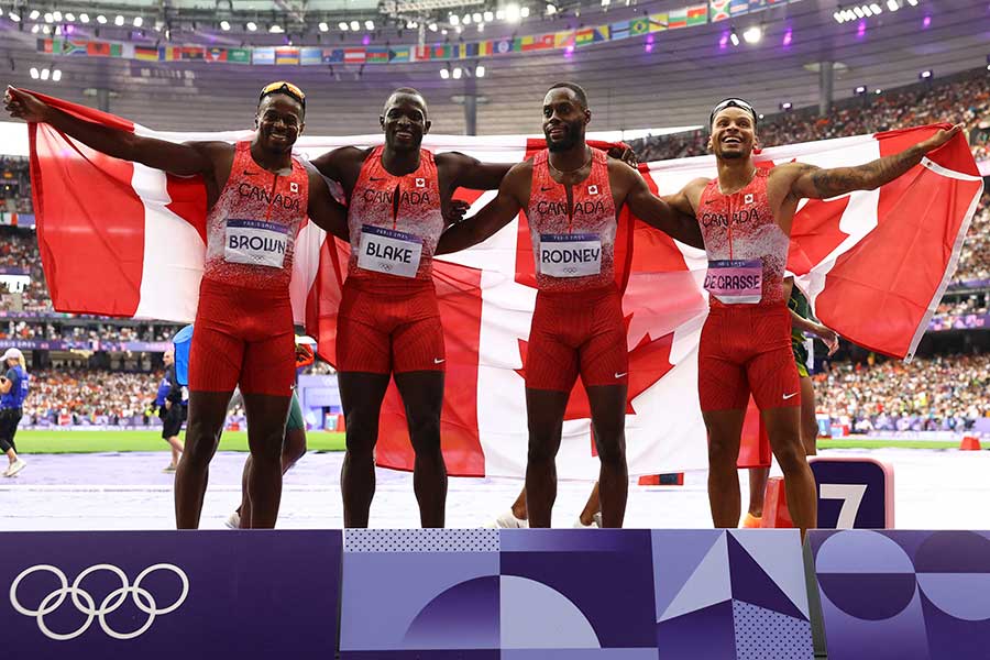 男子4×100メートルリレー決勝で金メダルを獲得したカナダ代表【写真：ロイター】