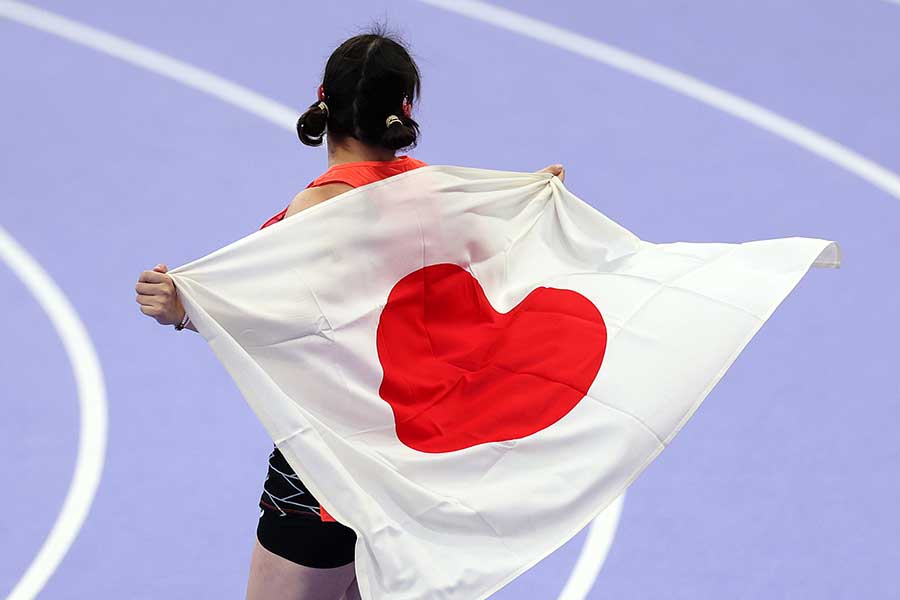 女子やり投げで金メダルを獲得した北口榛花【写真：Getty Images】