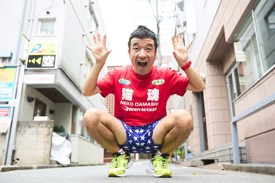 芸人として「もっと街のおばちゃんたちにも認知されるように」と意気込む【写真：鈴木大喜】