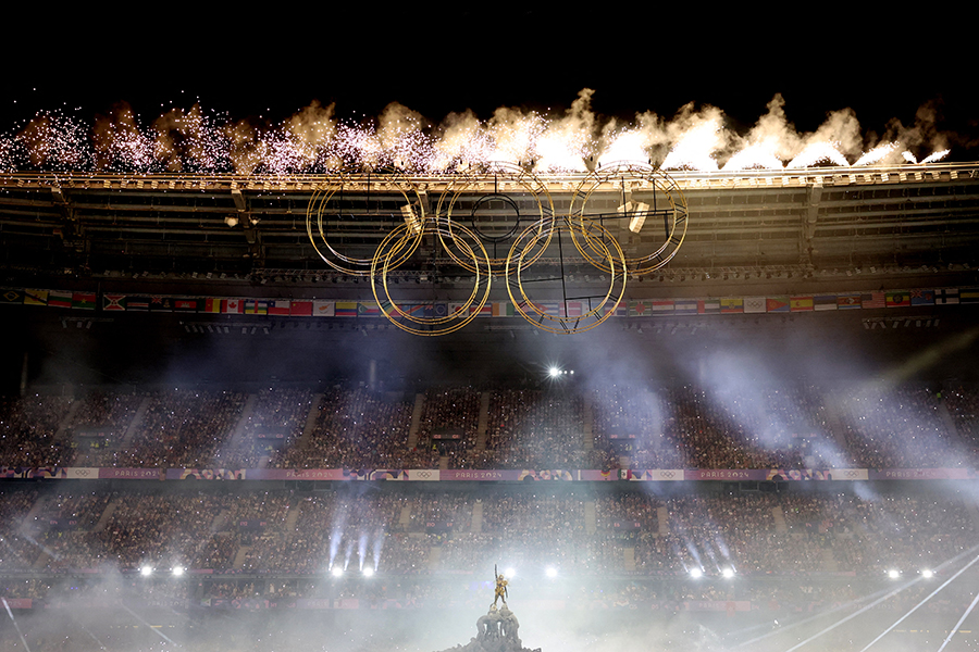 スタッド・ド・フランスで行われたパリ五輪閉会式【写真：ロイター】