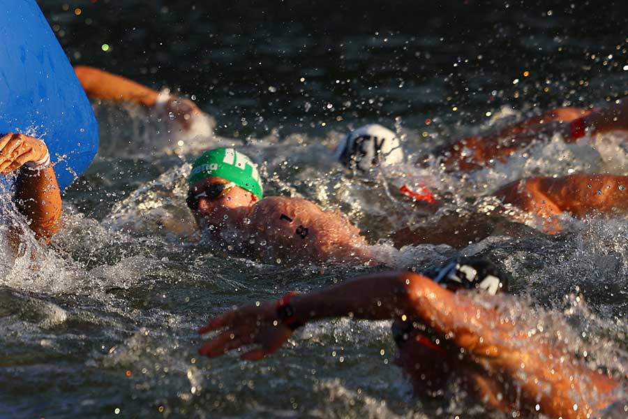 ダニエル・ウィフェンも出場したマラソンスイミング男子10キロ【写真：ロイター】