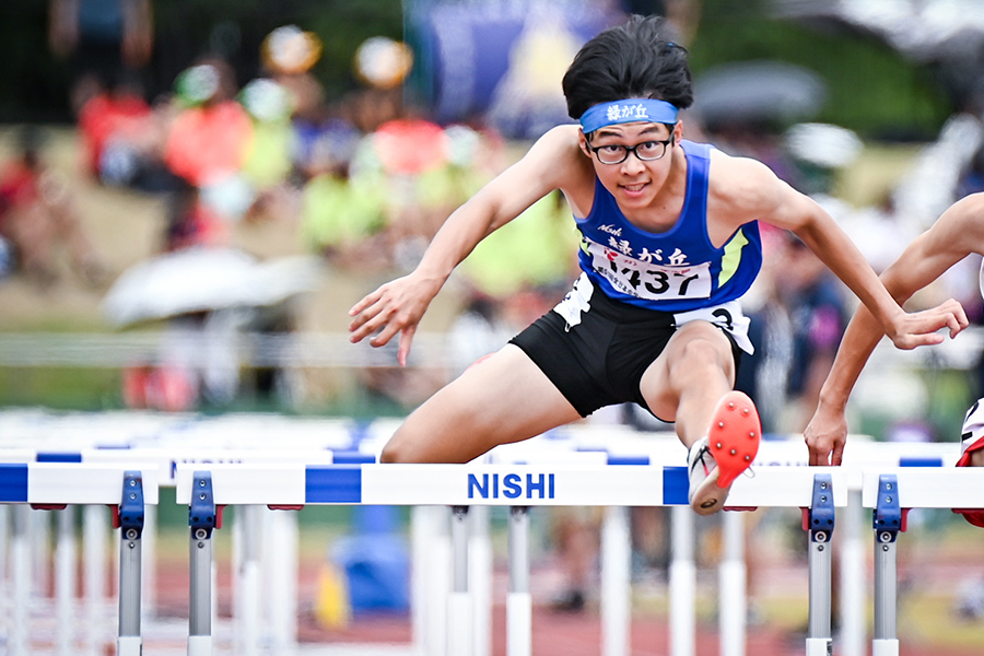 赤井はコミュニケーションスキルを活かして技術を身に着けた【写真：中戸川知世】