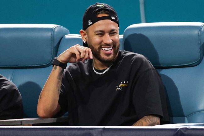 日本発の格闘ゲームに興じたネイマールに驚きの声 日本人「強くて草