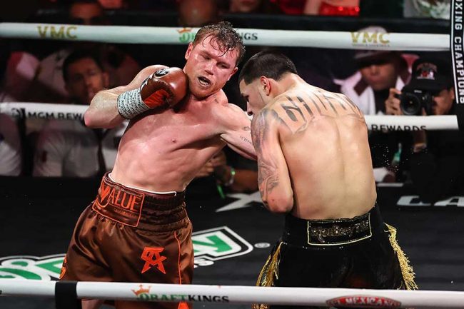 22戦無敗男が尻もちダウン！ 元PFP最強王者カネロが判定勝ちで3団体