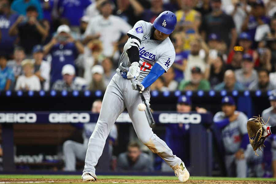 50号を放つドジャースの大谷翔平【写真：ロイター】