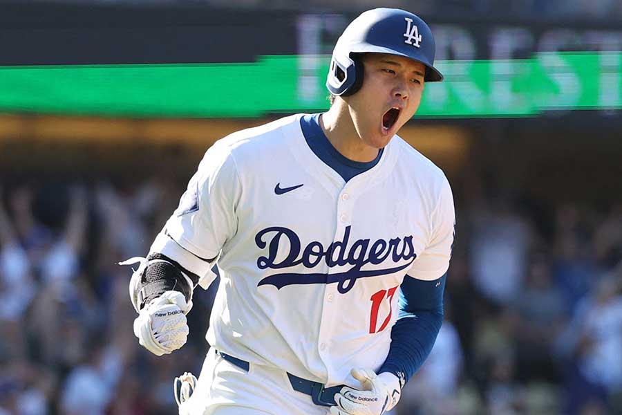 本拠地ロッキーズ戦で53号ソロを放ったドジャースの大谷翔平【写真：ロイター】